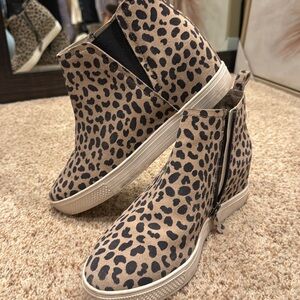 Caslon Leopard Print Water Resistant Wedge Sneakers Size 9 1/2